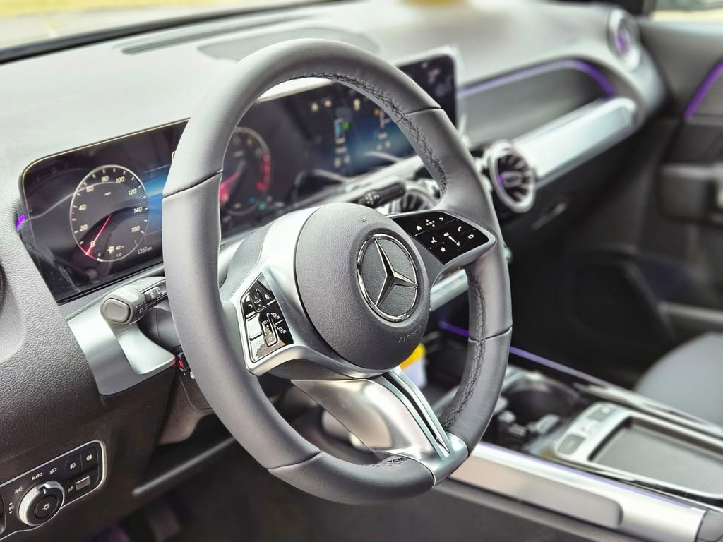 New 2026 Mercedes-Benz GLB 250 4MATIC image 18