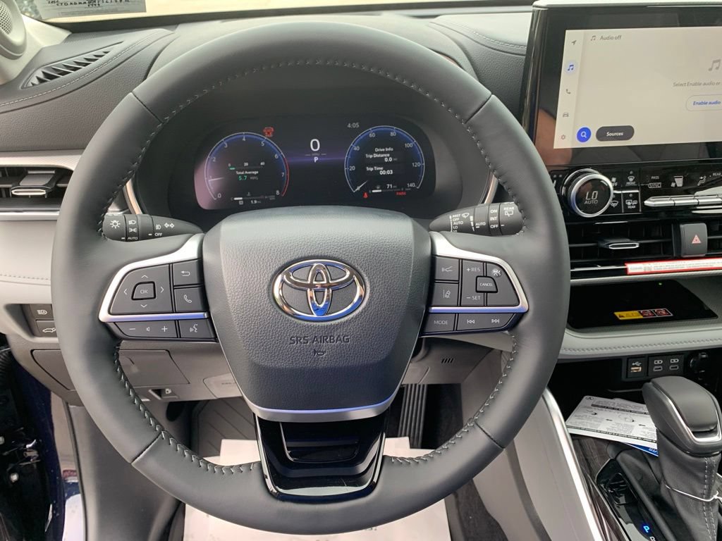 New 2026 Toyota Highlander Platinum AWD/4WD image 26