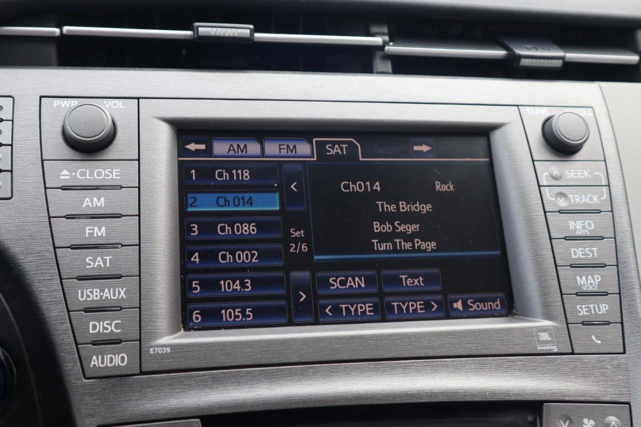 Used 2015 Toyota Prius Four w/ Deluxe Solar Roof Package image 75