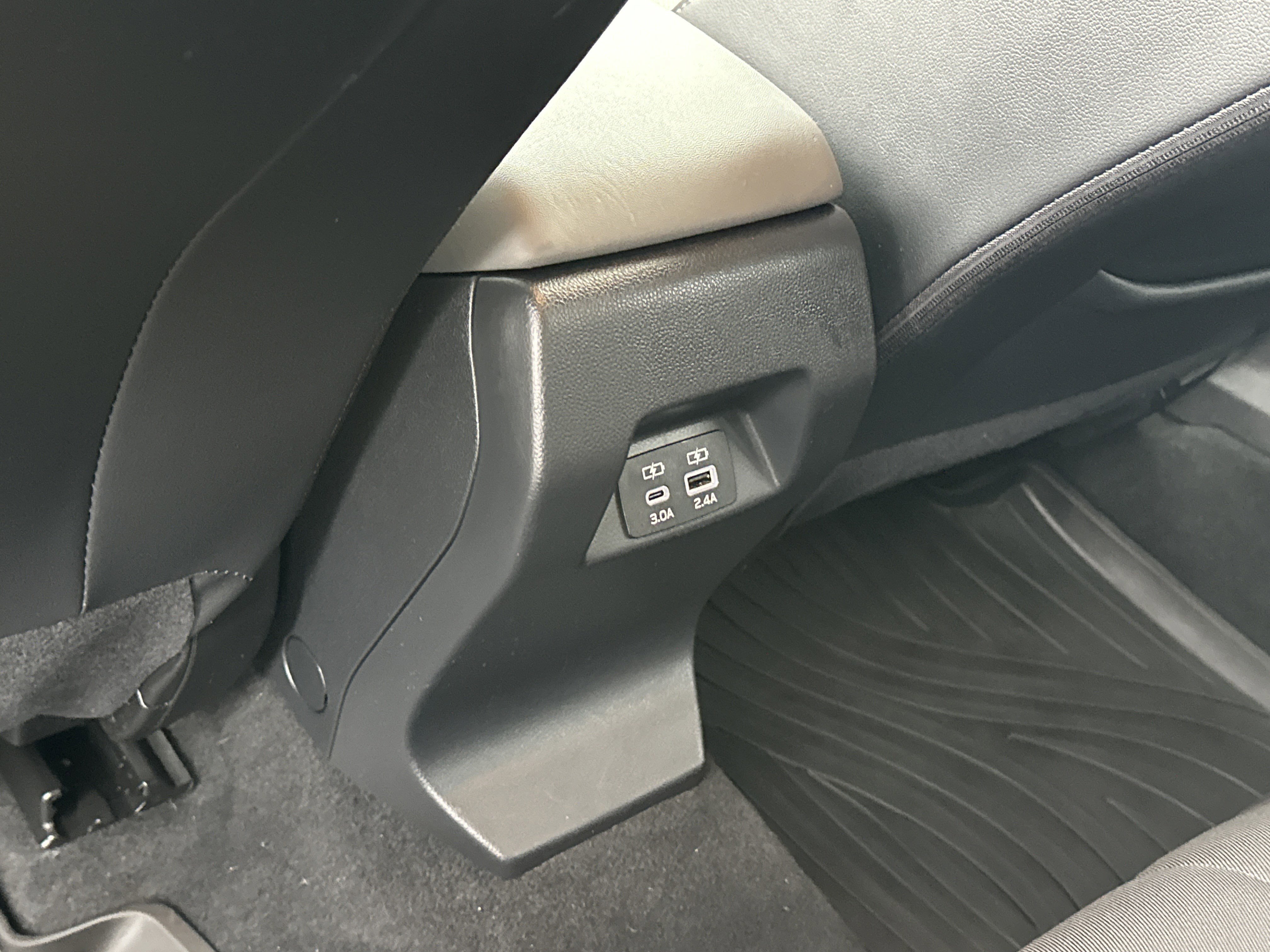 Used 2024 Subaru Crosstrek 2.0i Premium image 13