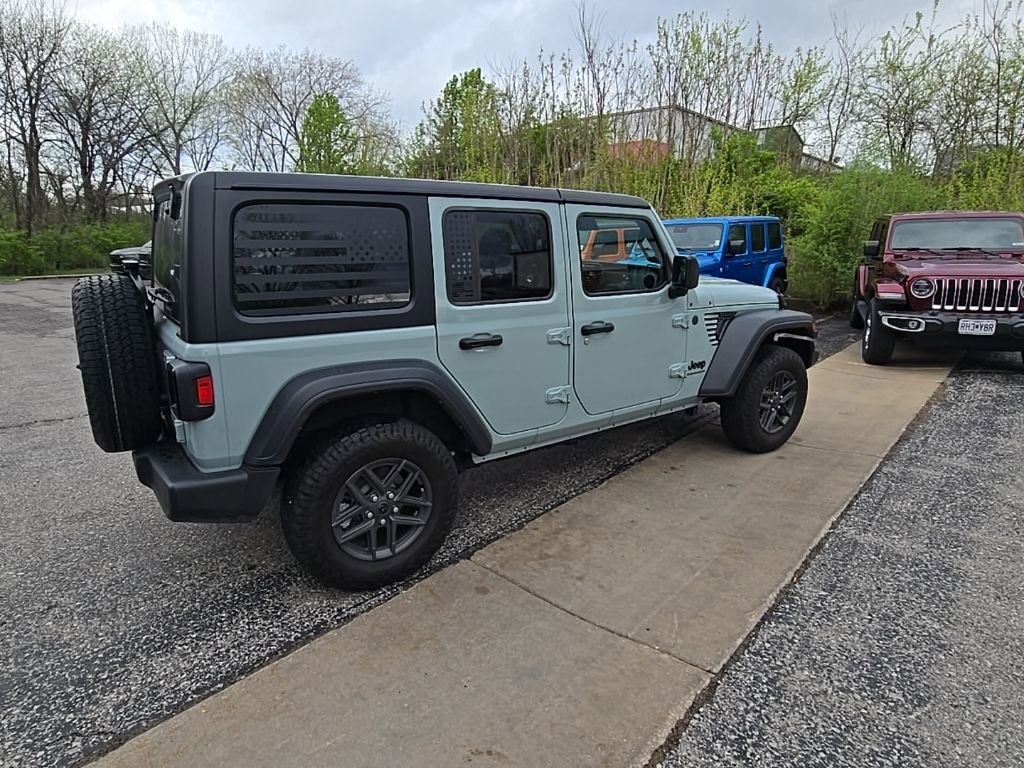 Used 2024 Jeep Wrangler Sport S image 8