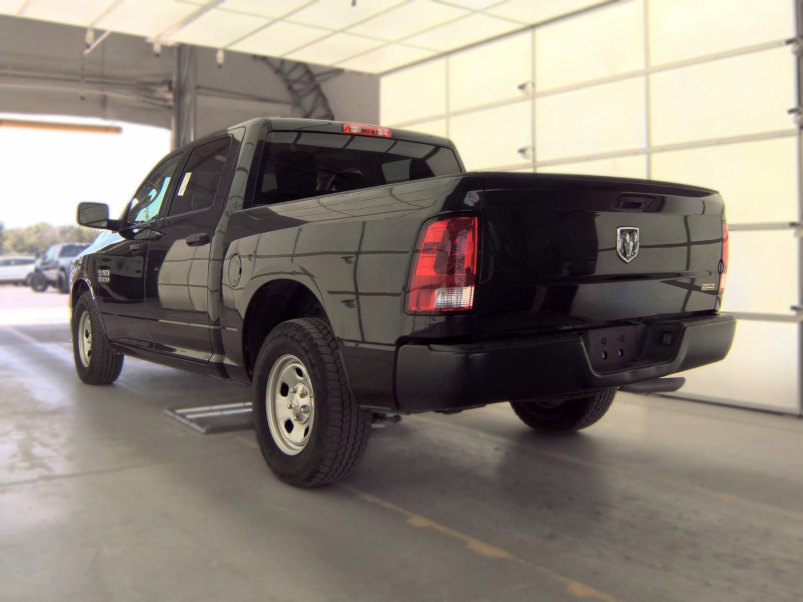 Used 2017 RAM 1500 Tradesman w/ Popular Equipment Group RWD image 6