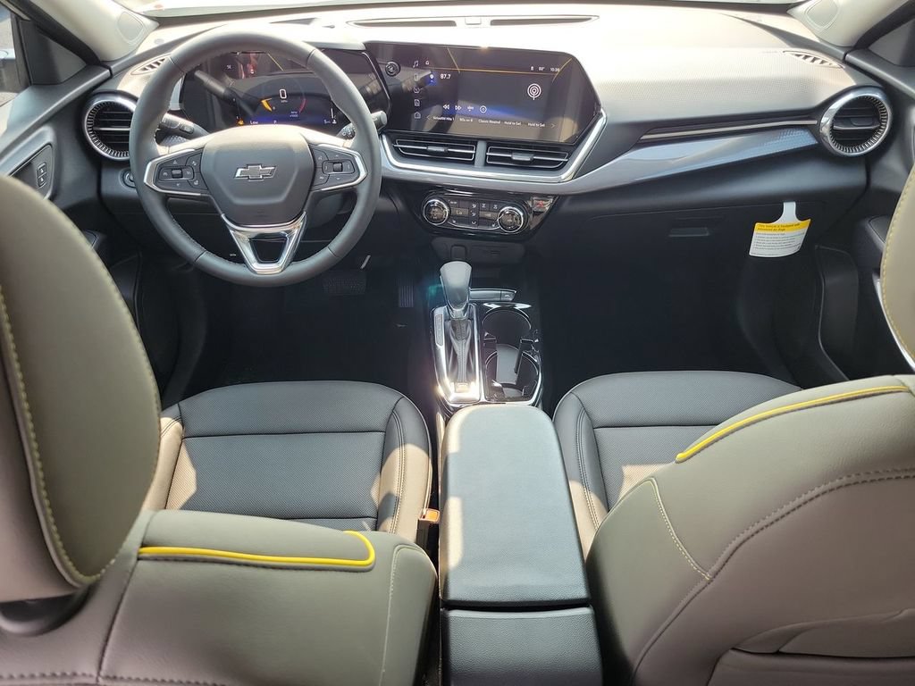 New 2026 Chevrolet Trax ACTIV w/ Sunroof Package FWD image 20