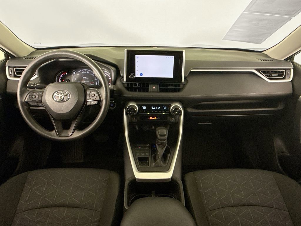 Used 2024 Toyota RAV4 XLE AWD/4WD image 9