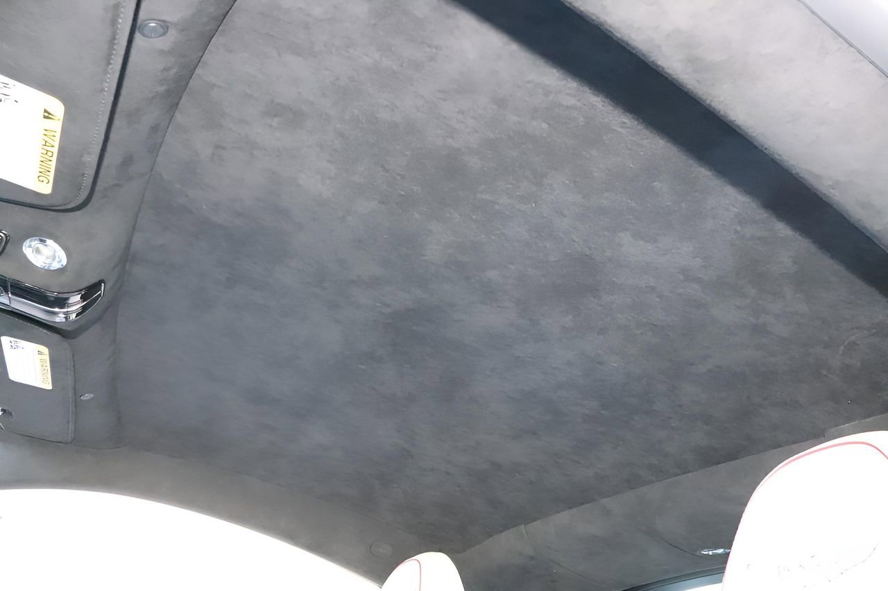 Used 2026 Aston Martin V8 Vantage Coupe image 21