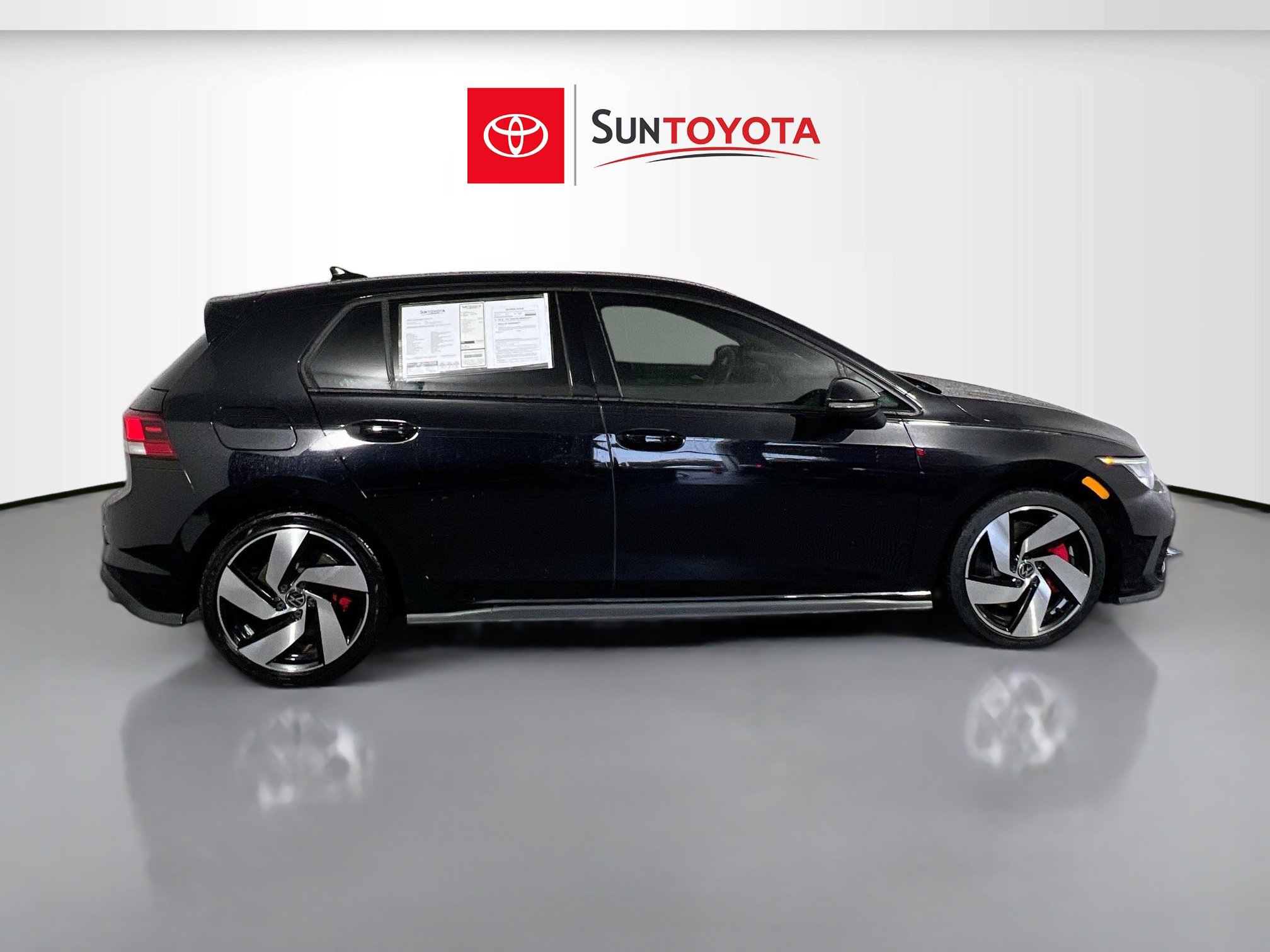 Used 2022 Volkswagen GTI S image 2