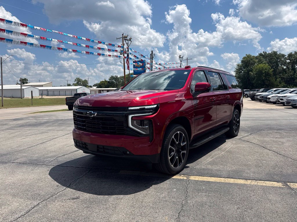 New 2026 Chevrolet Suburban RST w/ RST Capability Package AWD/4WD image 9