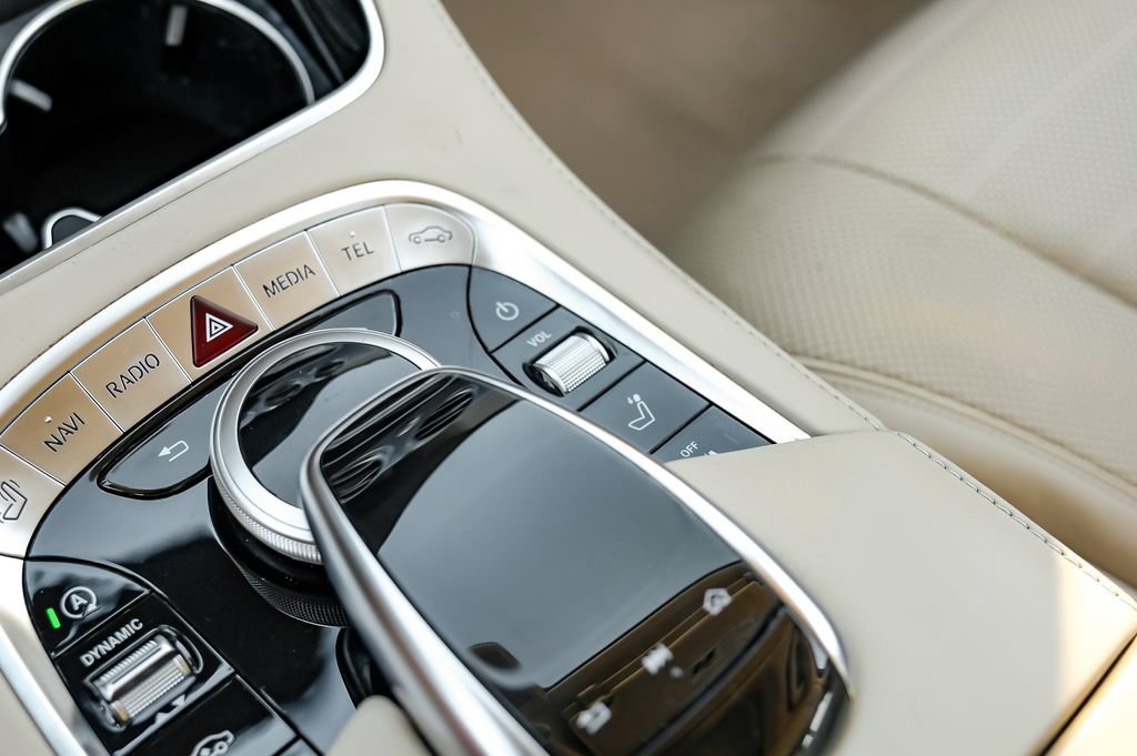 Used 2019 Mercedes-Benz S 560 Sedan image 26