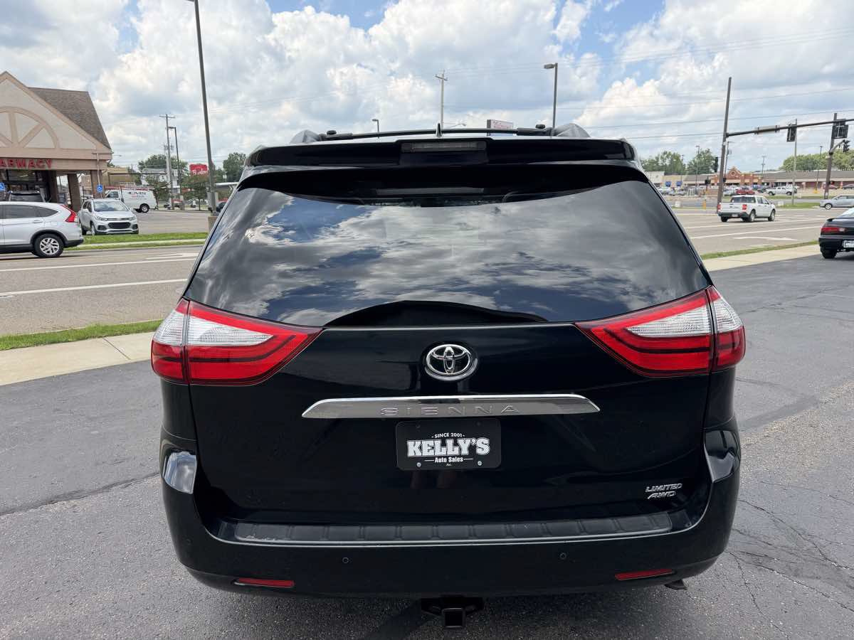Used 2019 Toyota Sienna Limited Premium w/ Protection Package AWD/4WD image 4