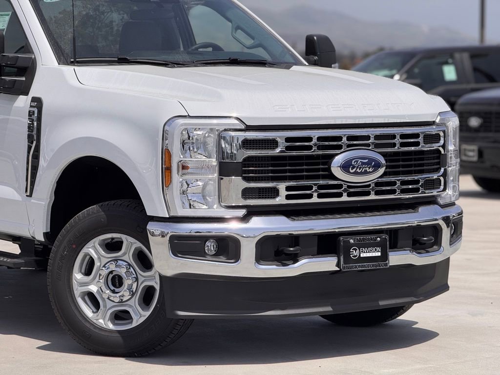 New 2025 Ford F350 XLT image 3
