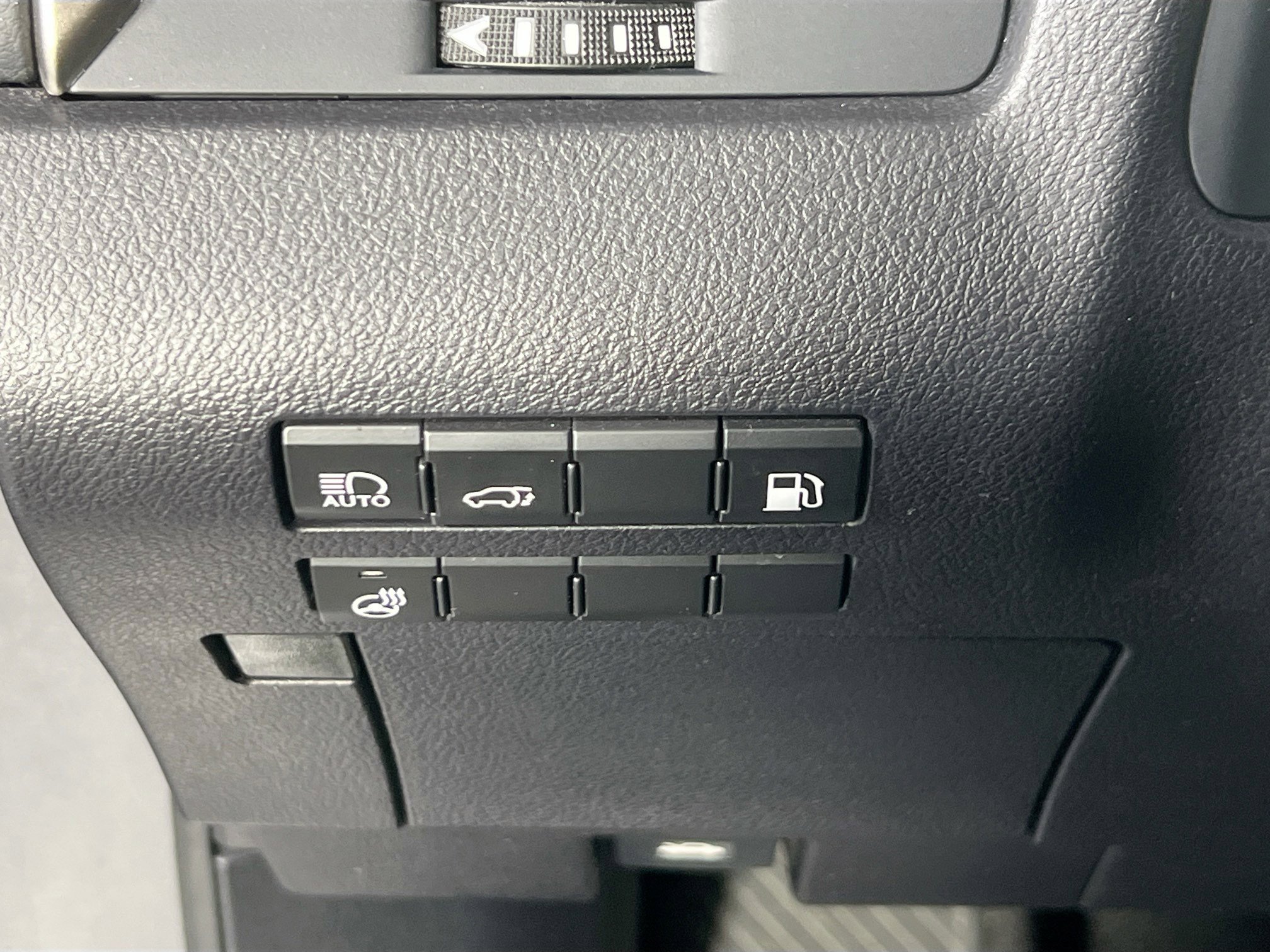 Used 2022 Lexus RX 450h AWD w/ Premium Package image 10