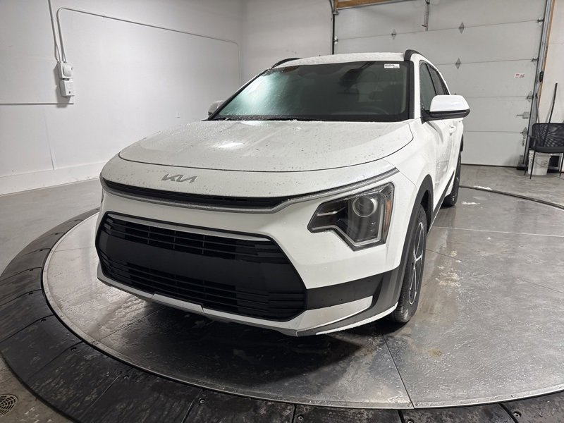 New 2025 Kia Niro LX image 3