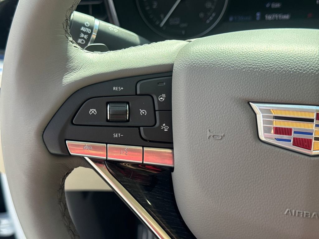 Used 2025 Cadillac XT6 Premium Luxury w/ Technology Package image 25