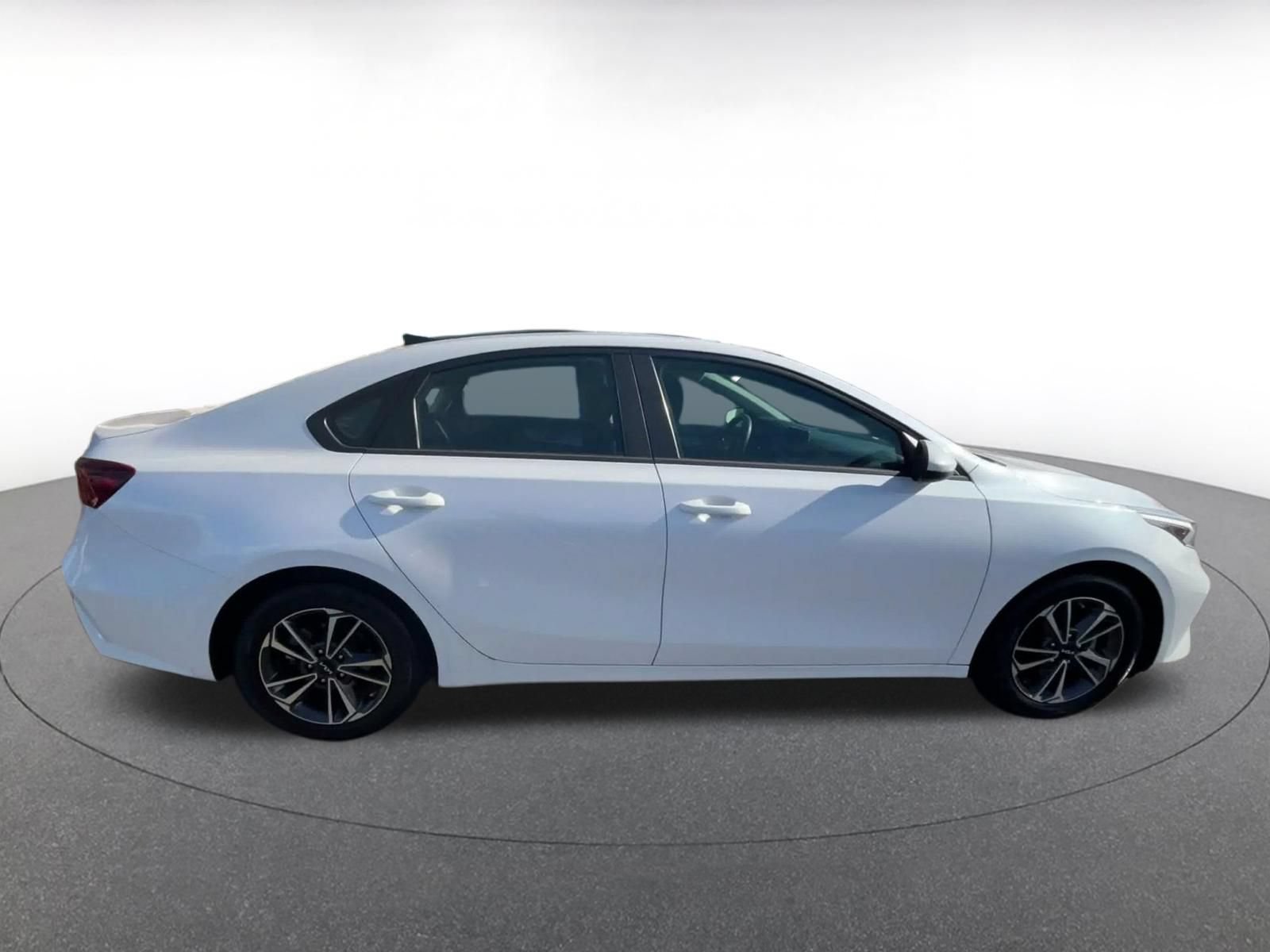 Used 2024 Kia Forte LXS FWD image 15