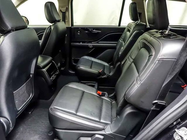 Used 2021 Lincoln Aviator Reserve w/ Equipment Group 208A AWD/4WD image 11