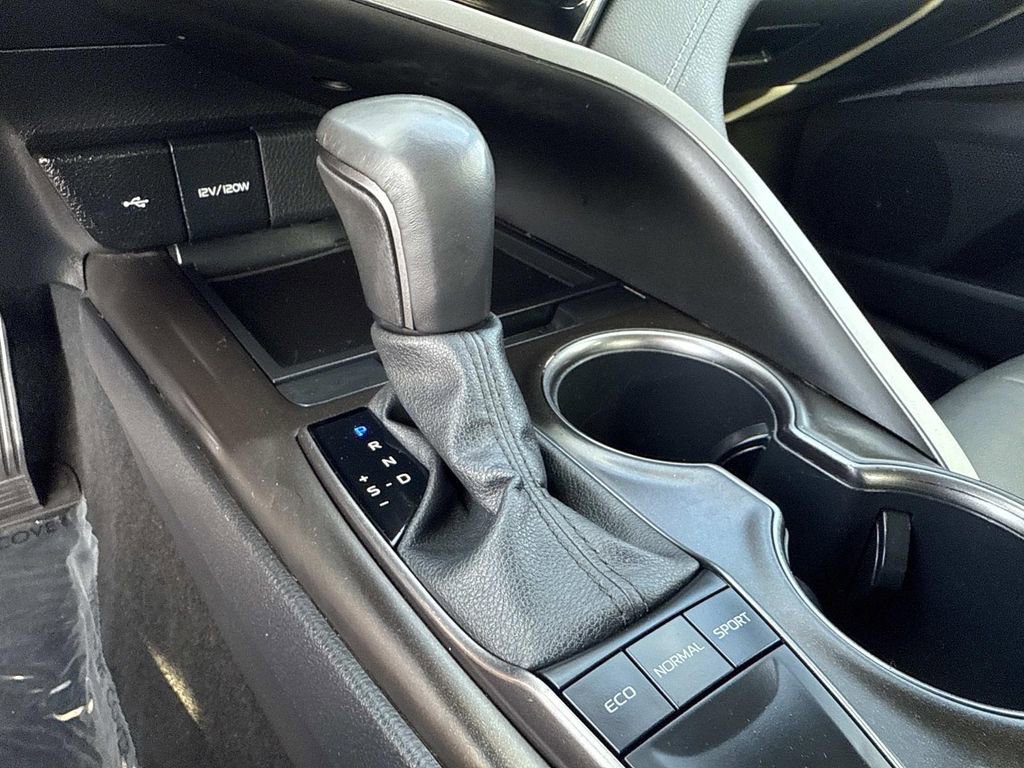 Used 2024 Toyota Camry SE image 31