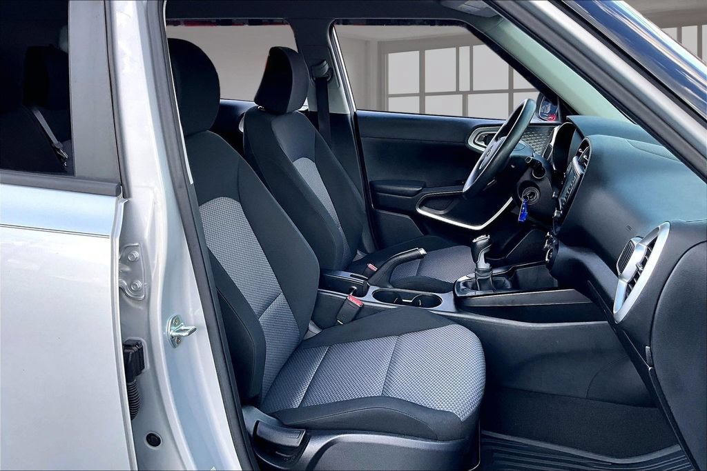 Used 2021 Kia Soul LX FWD image 7