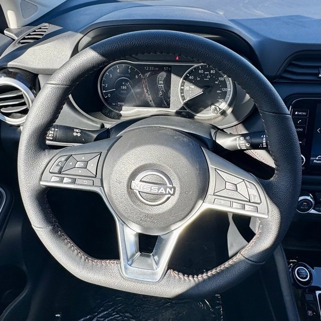 New 2025 Nissan Versa SR w/ Trunk Package image 11