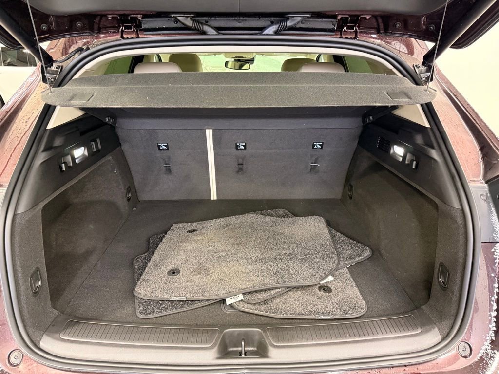 Used 2022 Buick Envision Avenir w/ Safety Package image 24