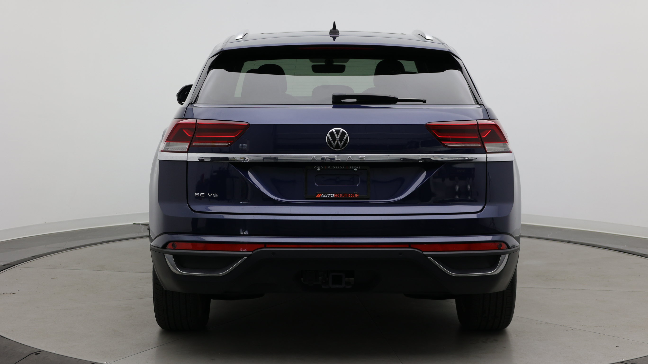 Used 2023 Volkswagen Atlas Cross Sport SE w/ Panoramic Sunroof Package FWD image 7