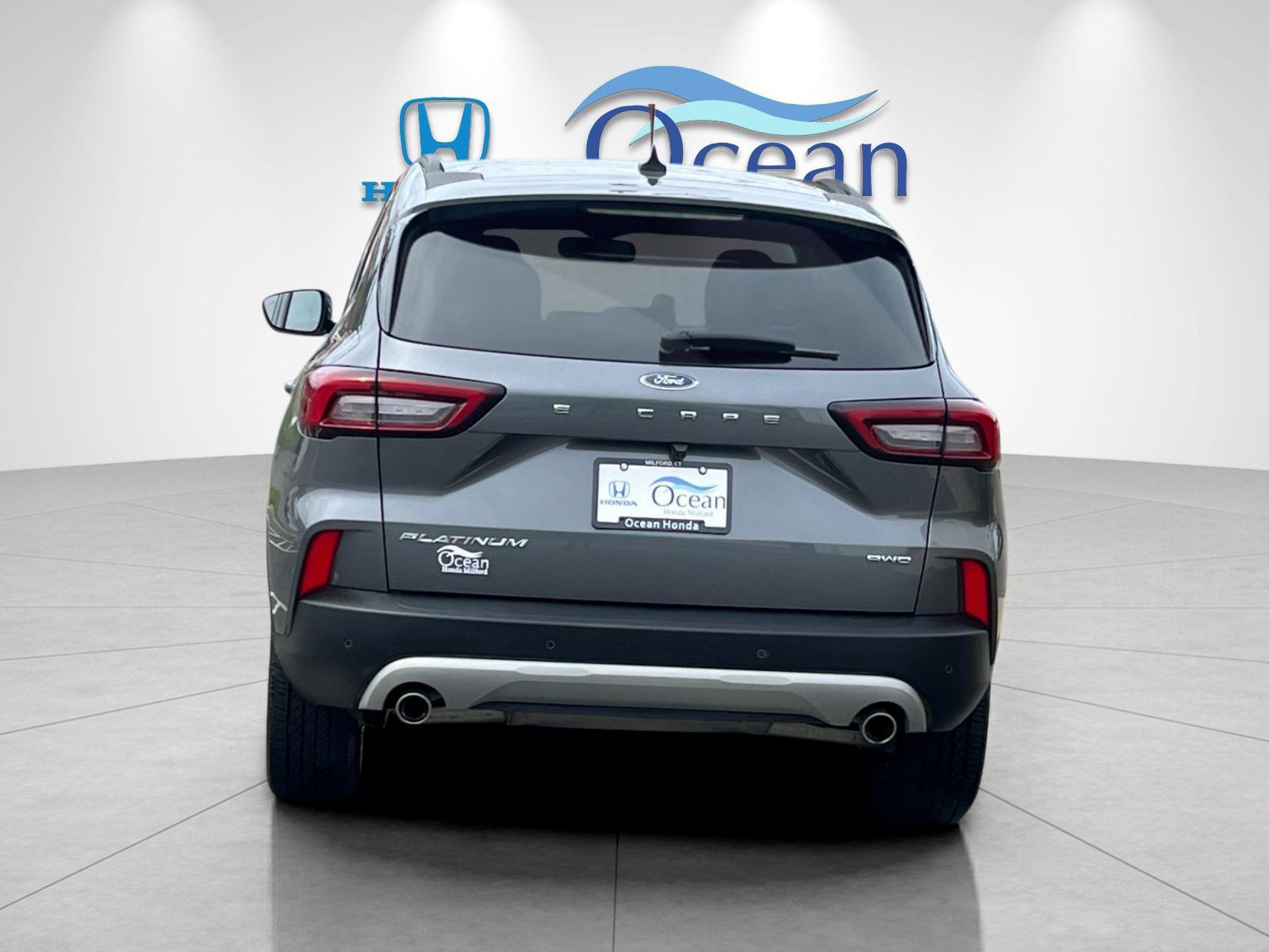 Used 2024 Ford Escape Platinum AWD/4WD image 4