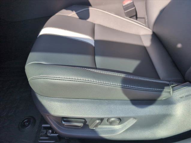 New 2026 Toyota Camry SE w/ Convenience Package FWD image 4