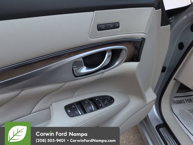 Used 2016 INFINITI Q70 3.7 w/ Deluxe Touring Package AWD/4WD image 11