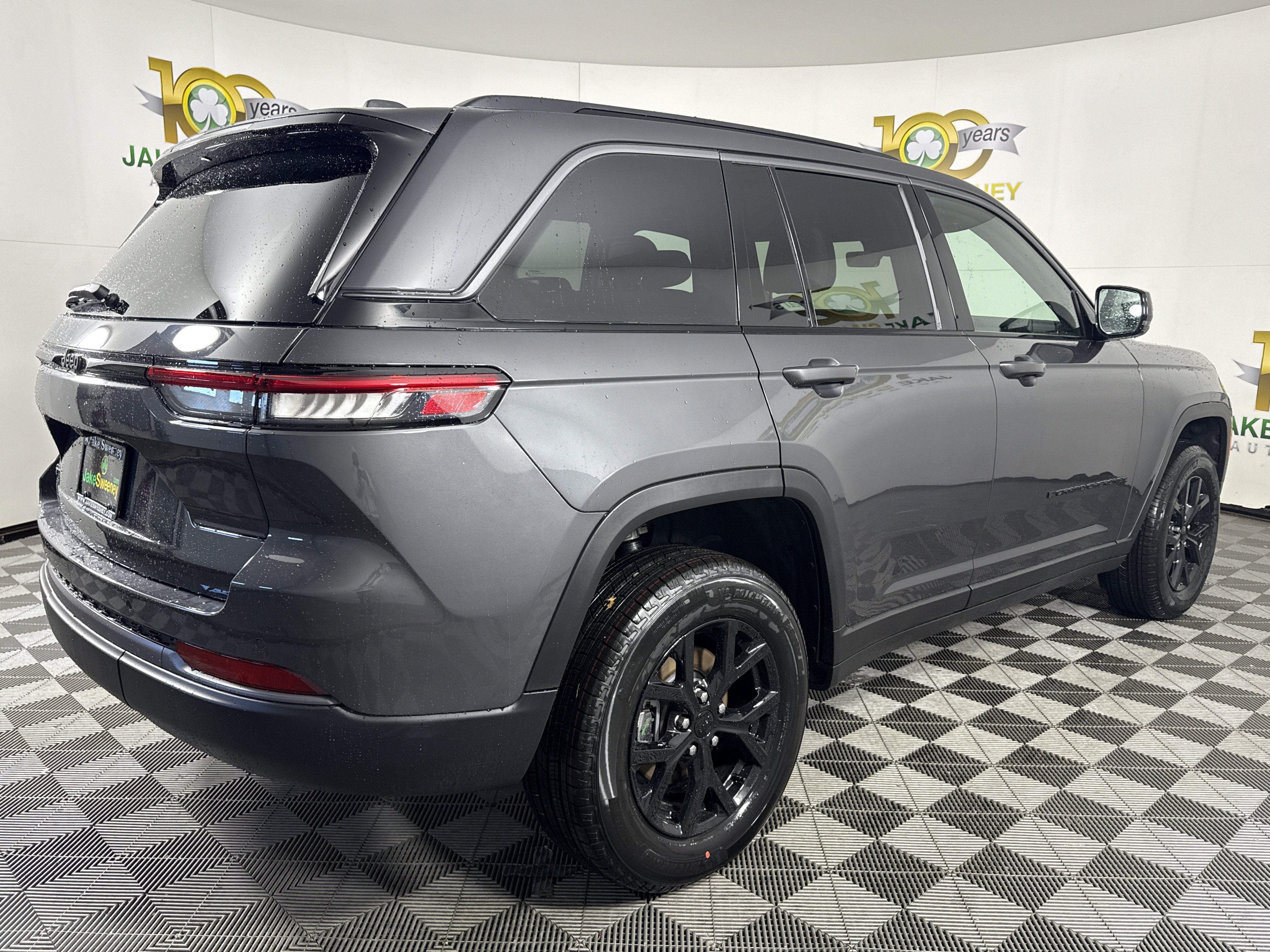 New 2026 Jeep Grand Cherokee Altitude AWD/4WD image 10