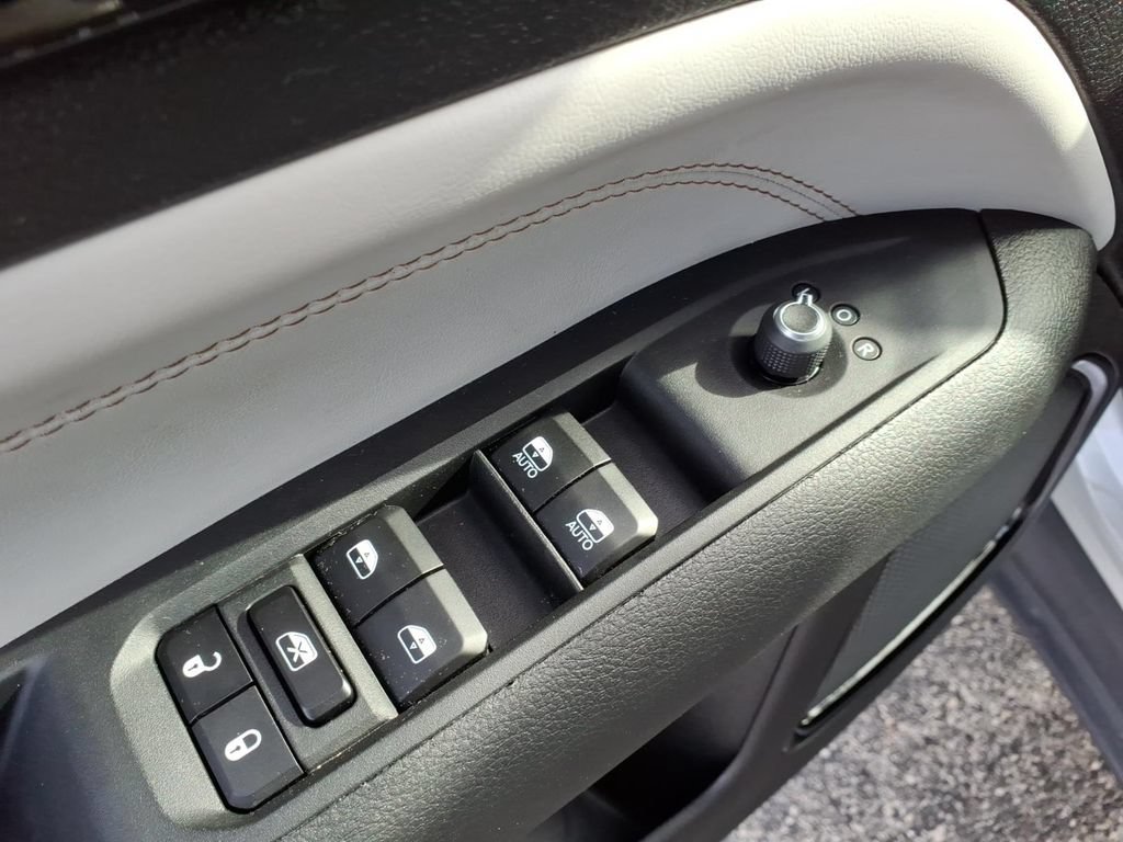 Certified 2024 Jeep Compass Limited AWD/4WD image 7