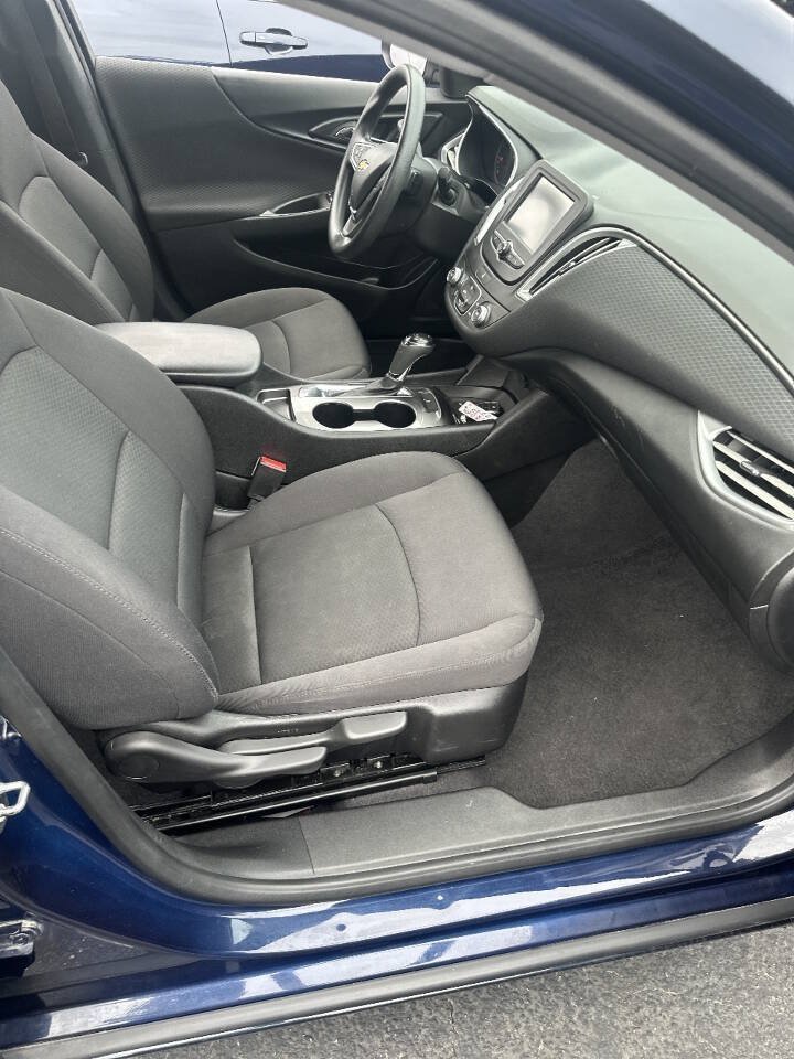 Used 2017 Chevrolet Malibu LS FWD image 12