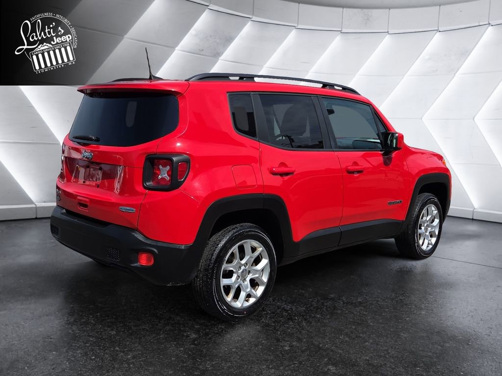 Used 2018 Jeep Renegade Latitude w/ Cold Weather Group image 4