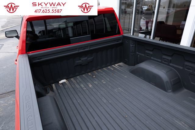 Used 2025 Chevrolet Silverado 1500 LT image 16