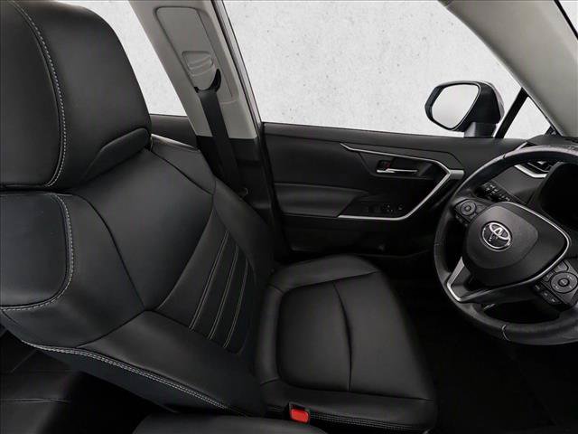 Used 2019 Toyota RAV4 XLE Premium FWD image 20