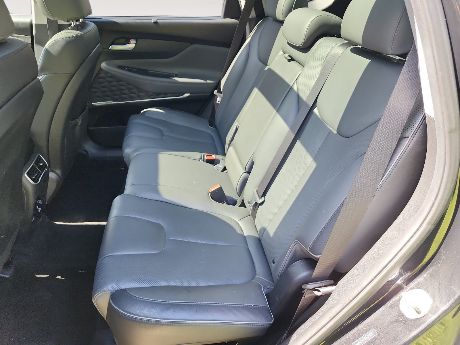 Used 2021 Hyundai Santa Fe Limited AWD/4WD image 14