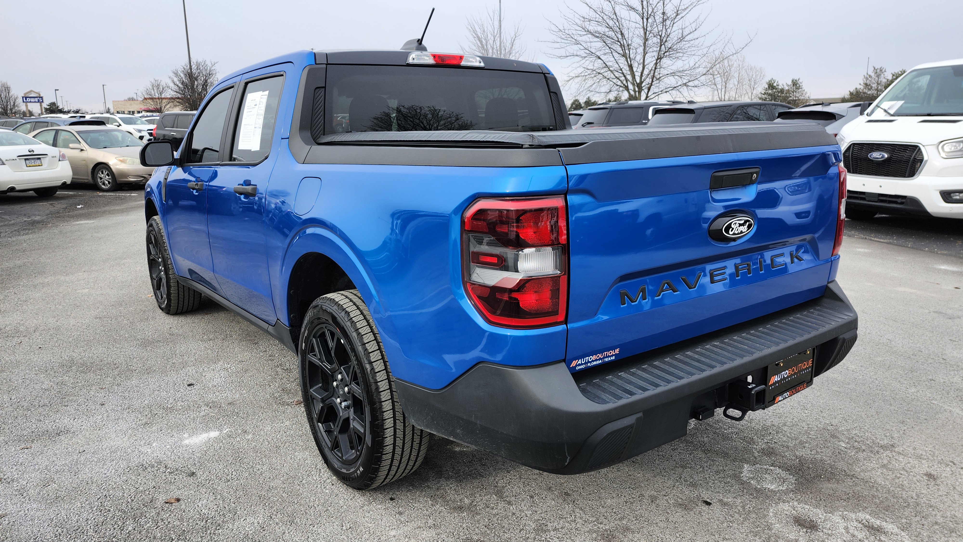 Used 2025 Ford Maverick XLT w/ Black Appearance Package image 14