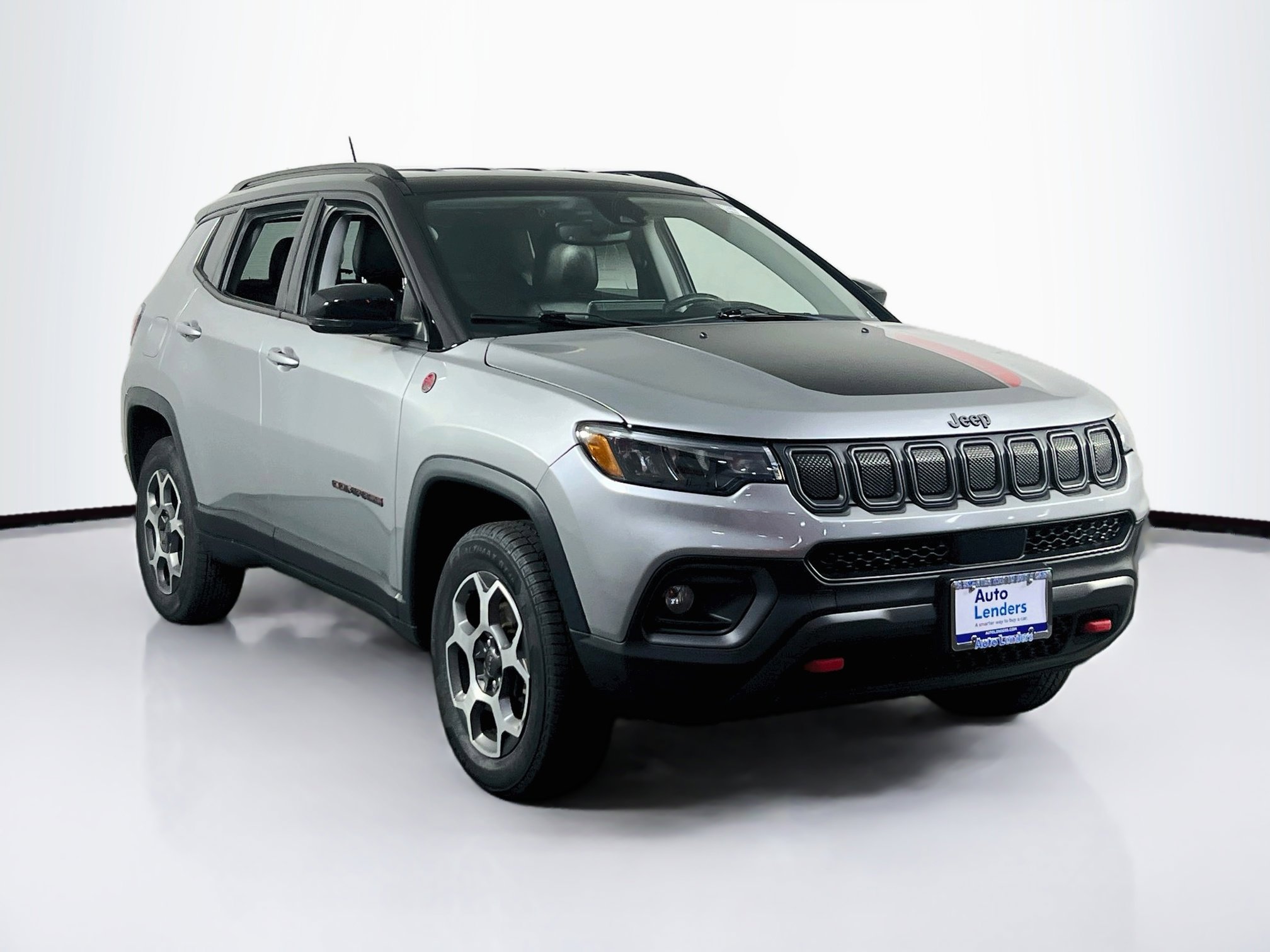 Used 2022 Jeep Compass Trailhawk image 3