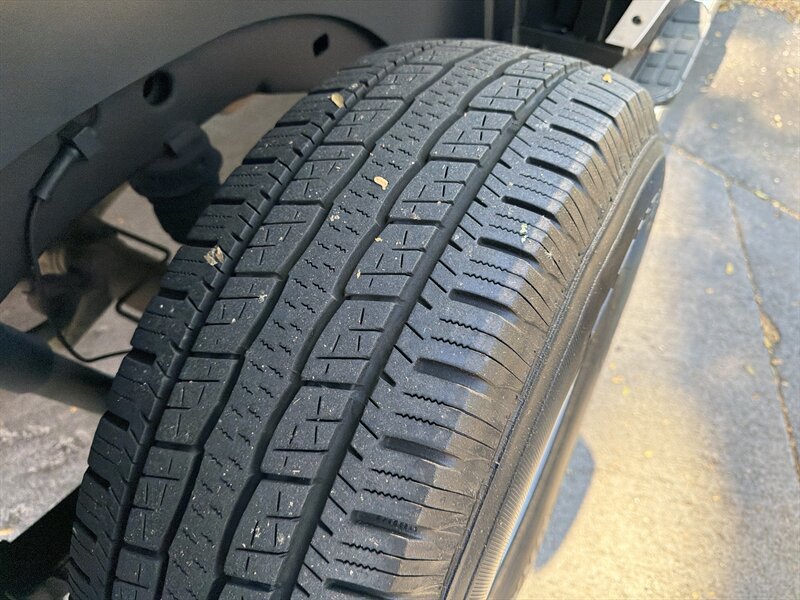 Used 2007 HUMMER H3 AWD/4WD image 10