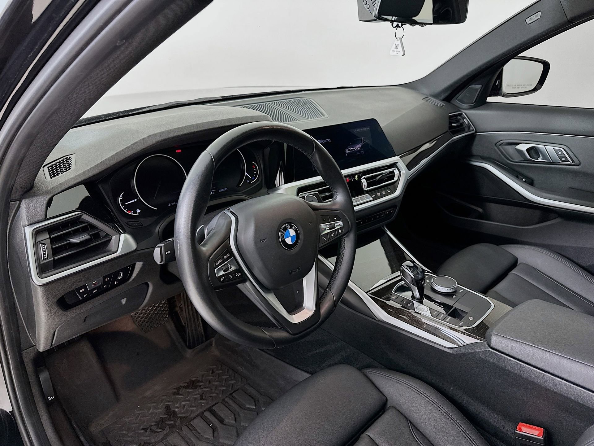 Used 2020 BMW 330i xDrive Sedan AWD/4WD image 10