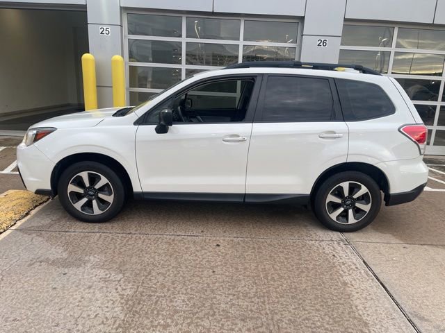 Used 2017 Subaru Forester 2.5i w/ Alloy Wheel Package