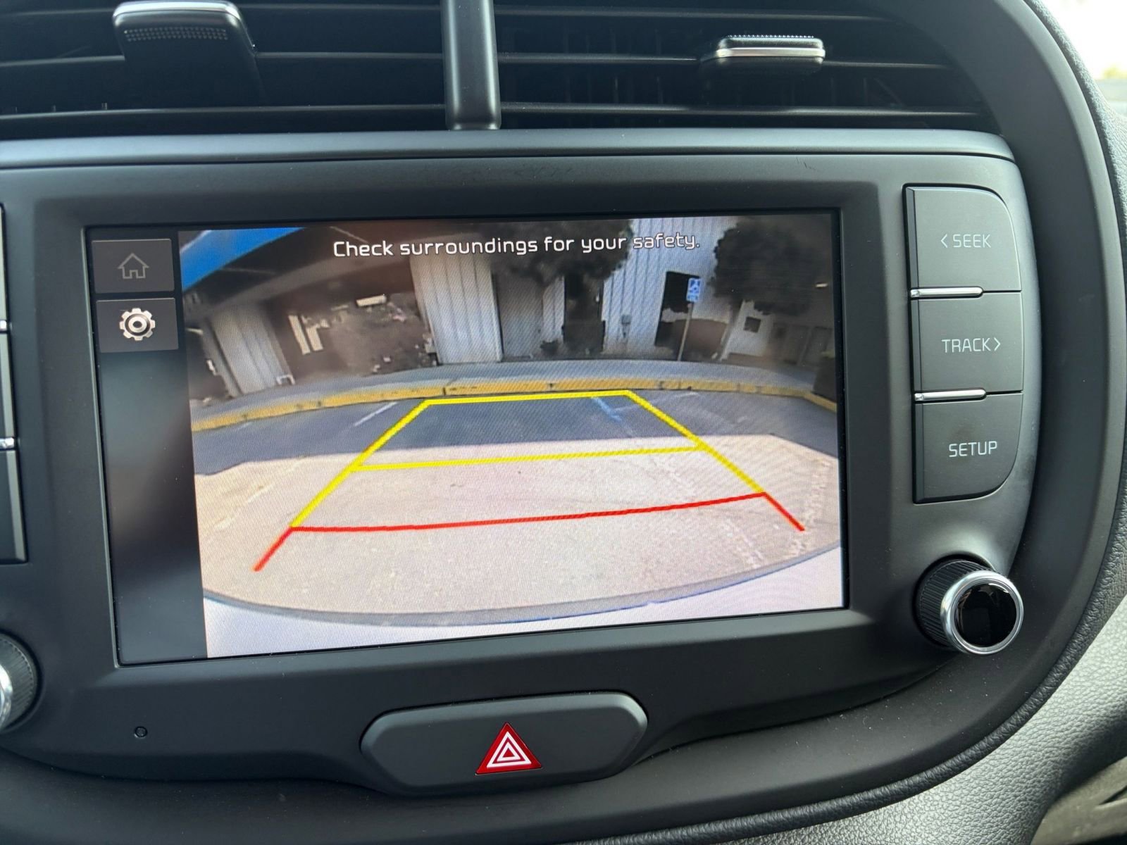 Used 2025 Kia Soul LX w/ LX Technology Package image 9