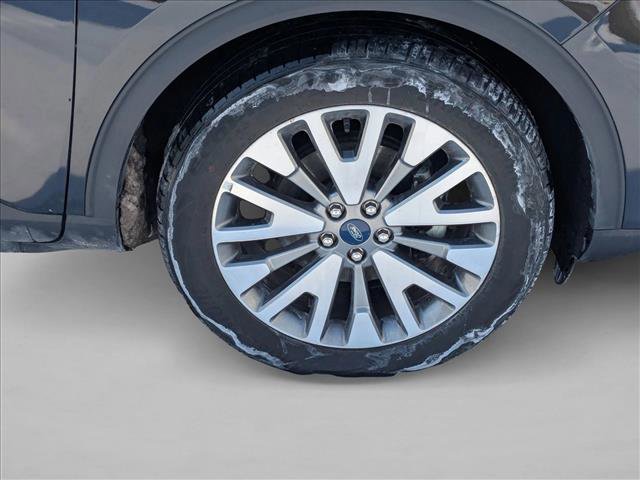 Certified 2022 Ford Escape Titanium w/ Class II Trailer Tow Package image 9