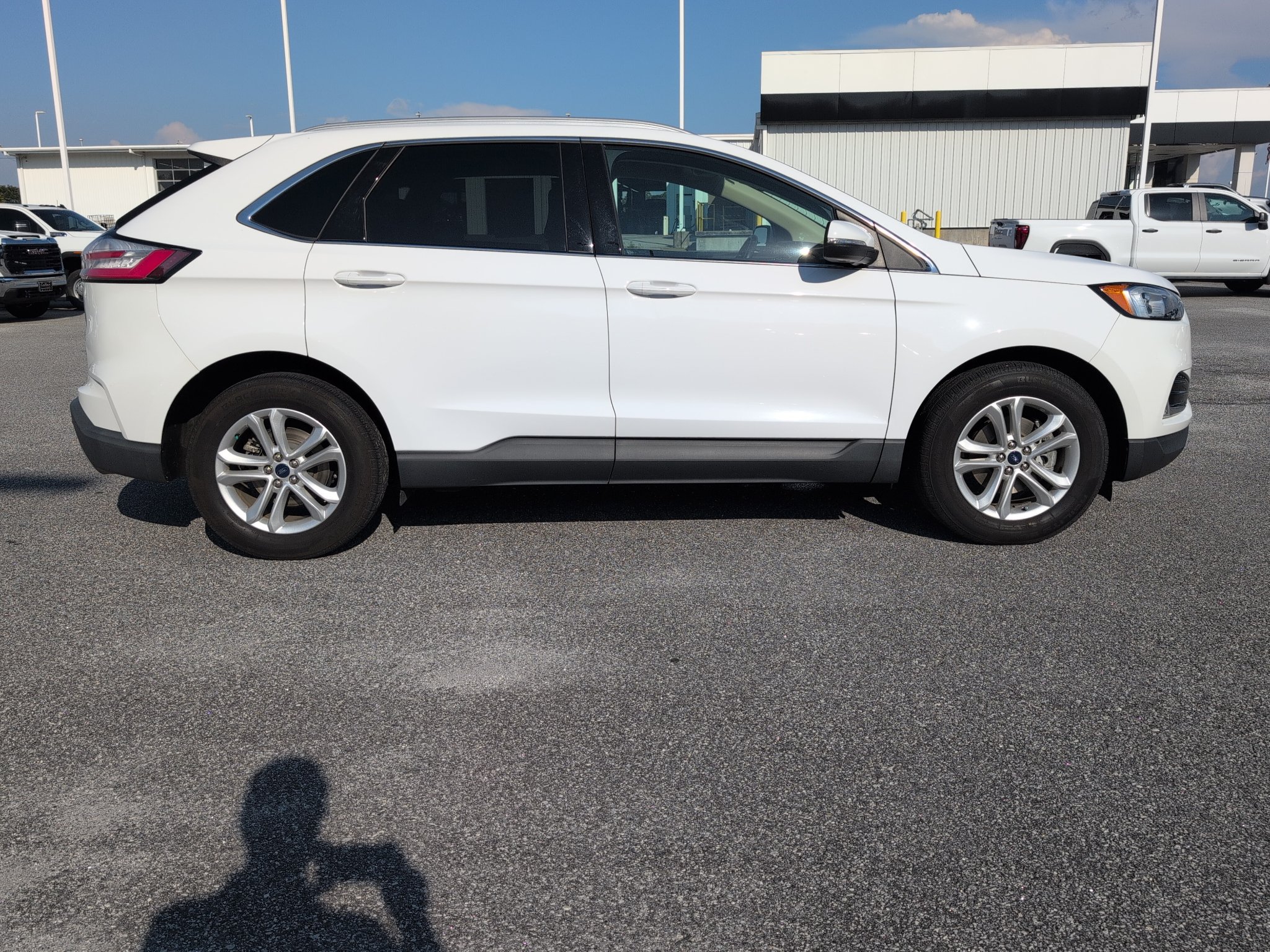 Used 2020 Ford Edge SEL w/ Convenience Package FWD image 9
