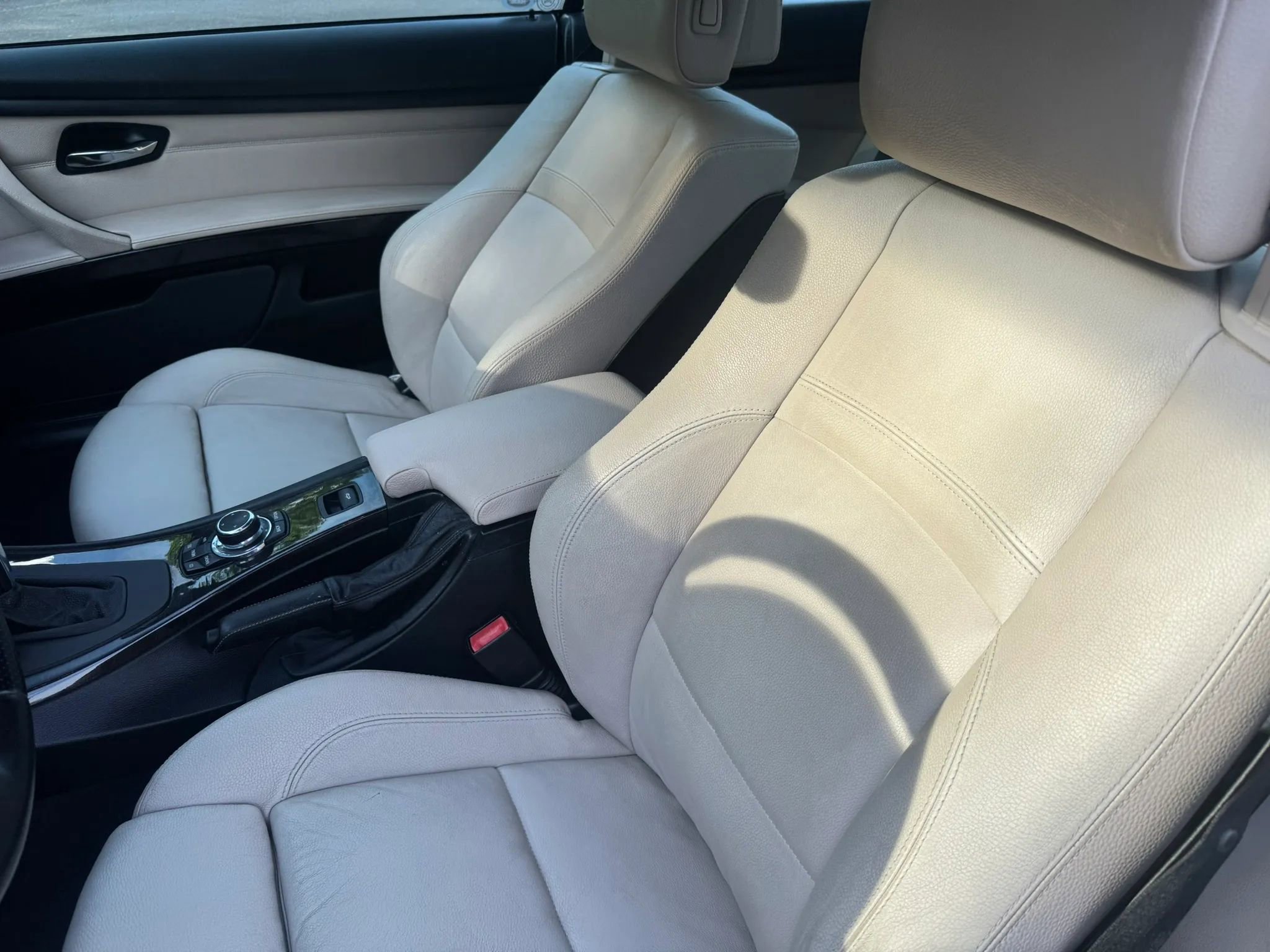 Used 2012 BMW 335i Convertible RWD image 23