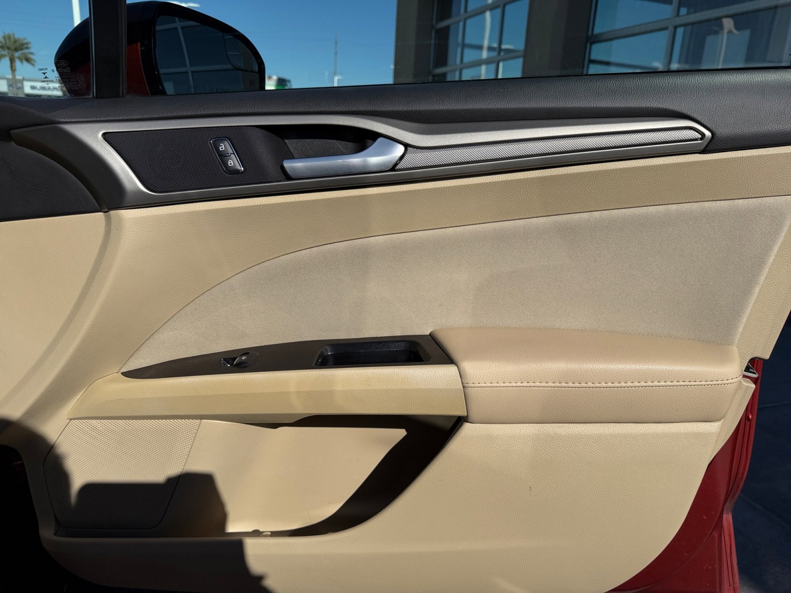 Used 2014 Ford Fusion SE image 16