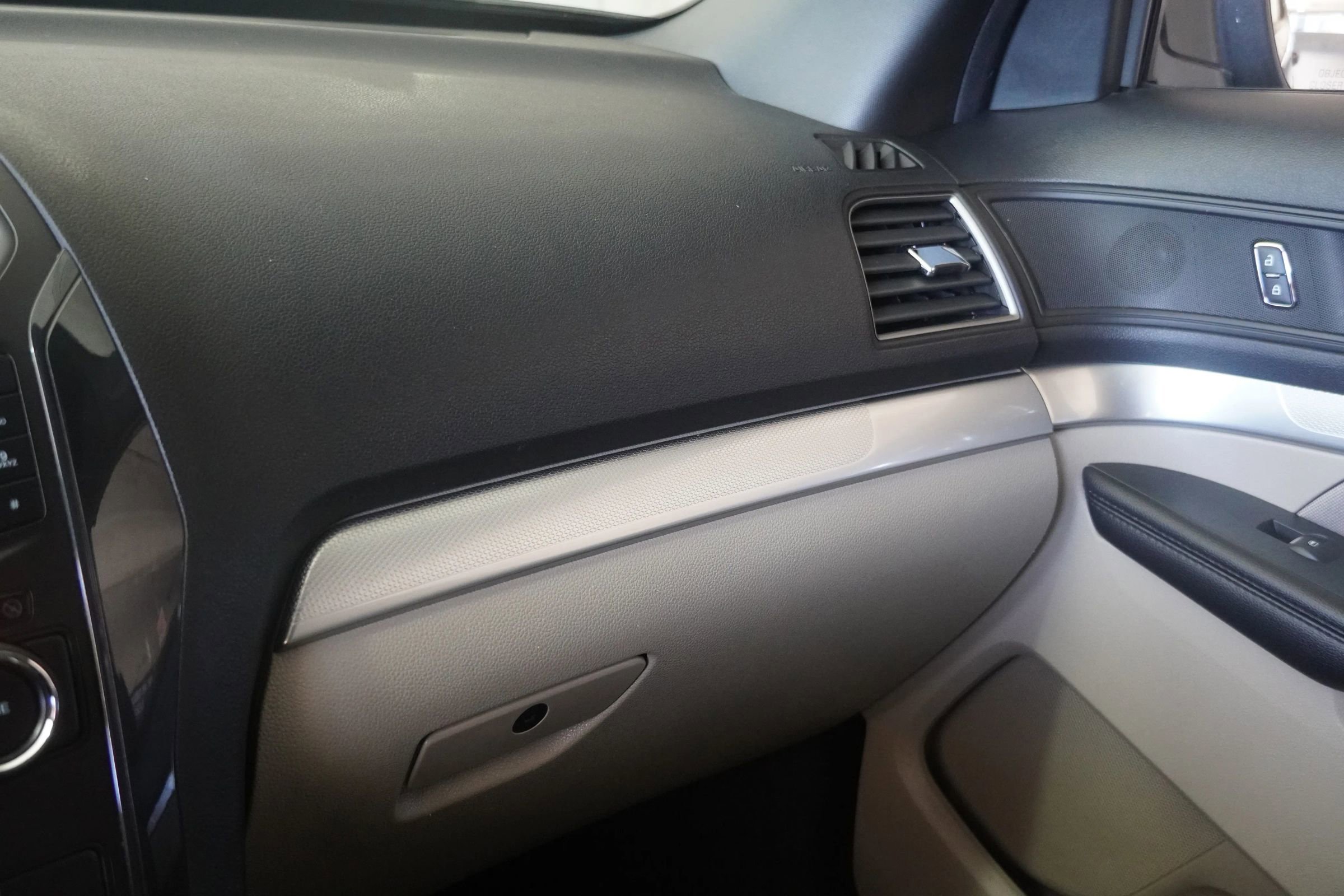 Used 2018 Ford Explorer 4WD image 39