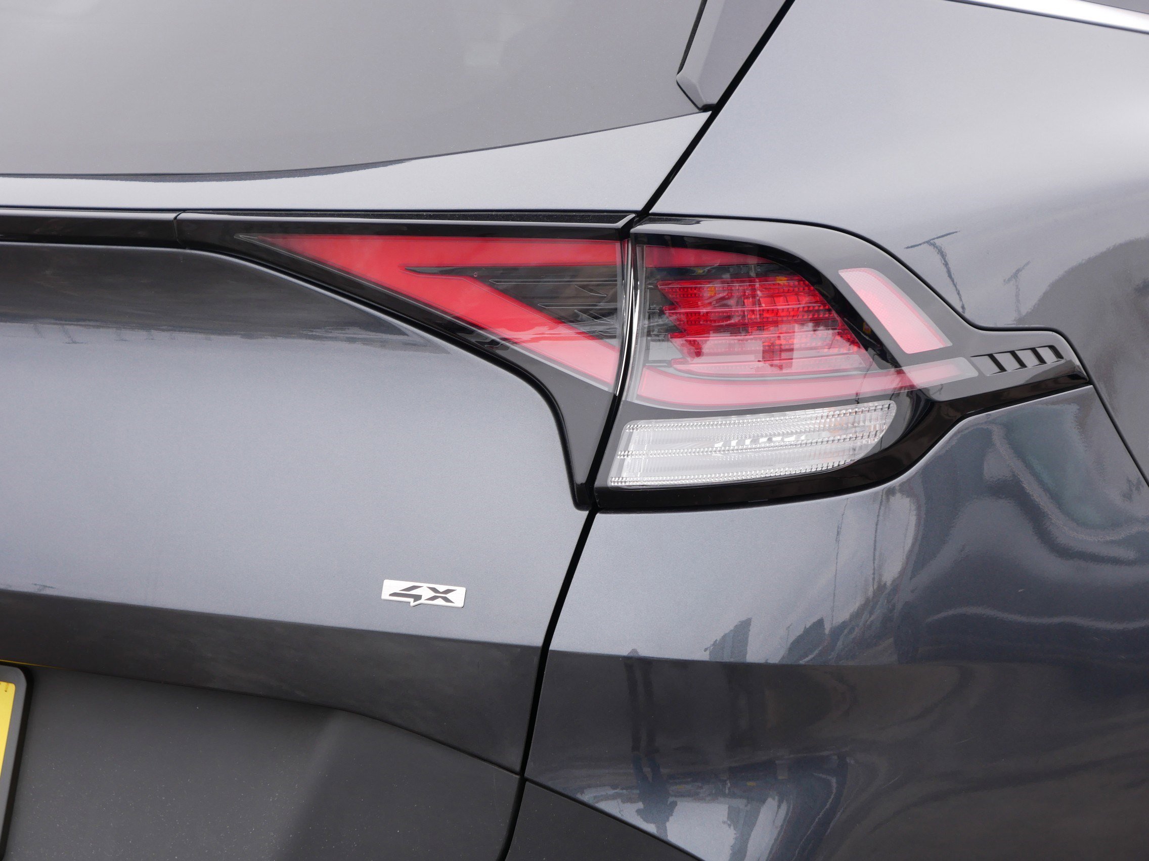 Used 2023 Kia Sportage EX image 17