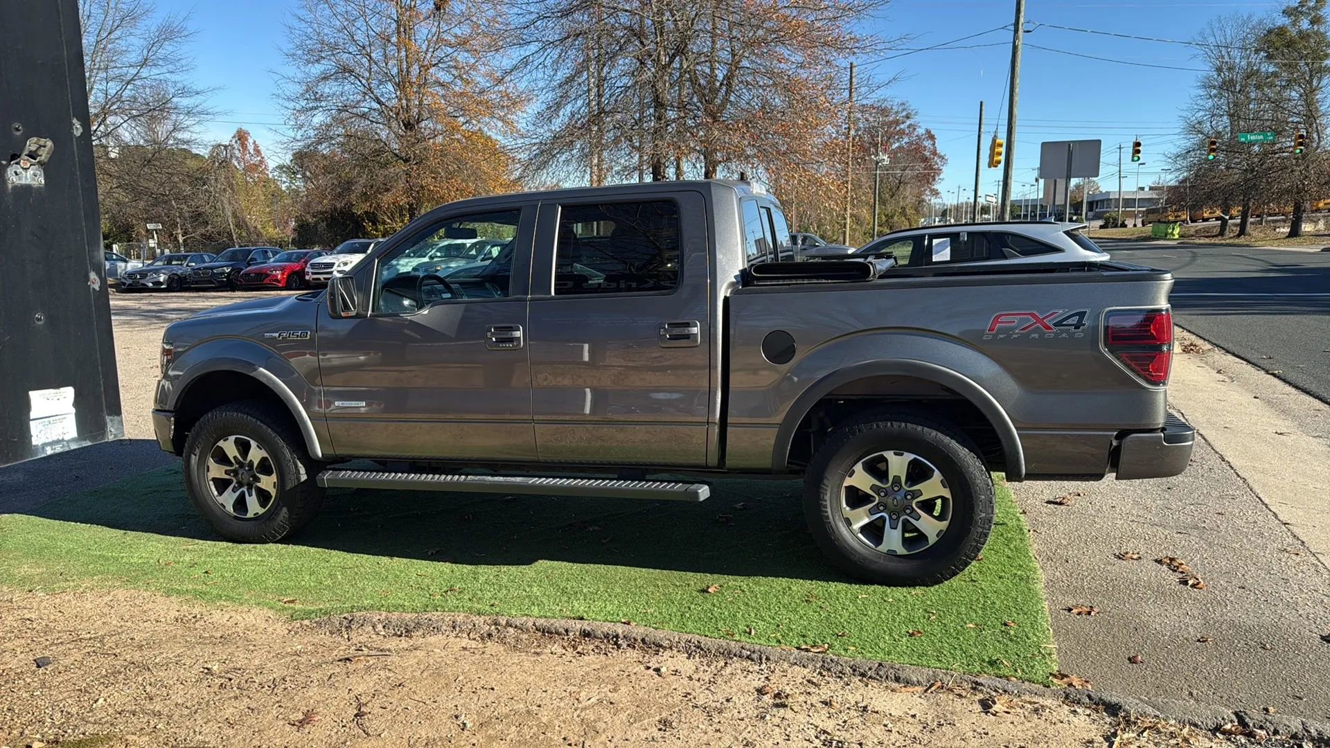 Used 2014 Ford F150 FX4 w/ Equipment Group 402A Luxury image 4