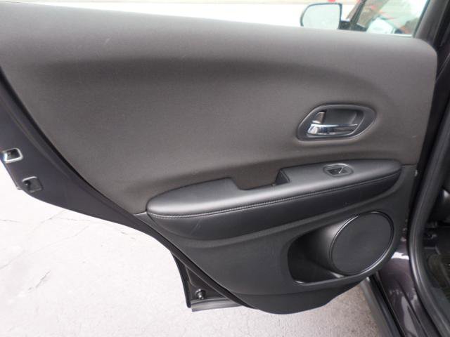 Used 2017 Honda HR-V LX image 32
