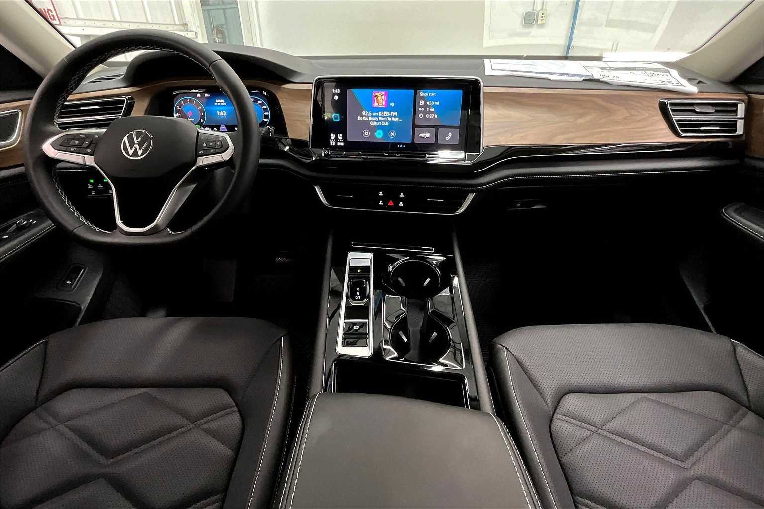 New 2026 Volkswagen Atlas SE image 7