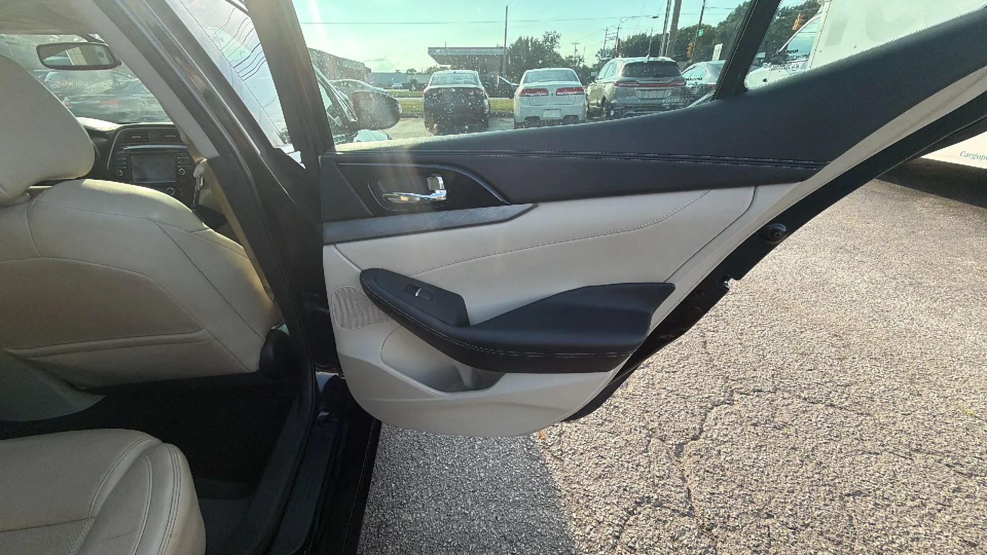 Used 2016 Nissan Maxima 3.5 SL FWD image 14
